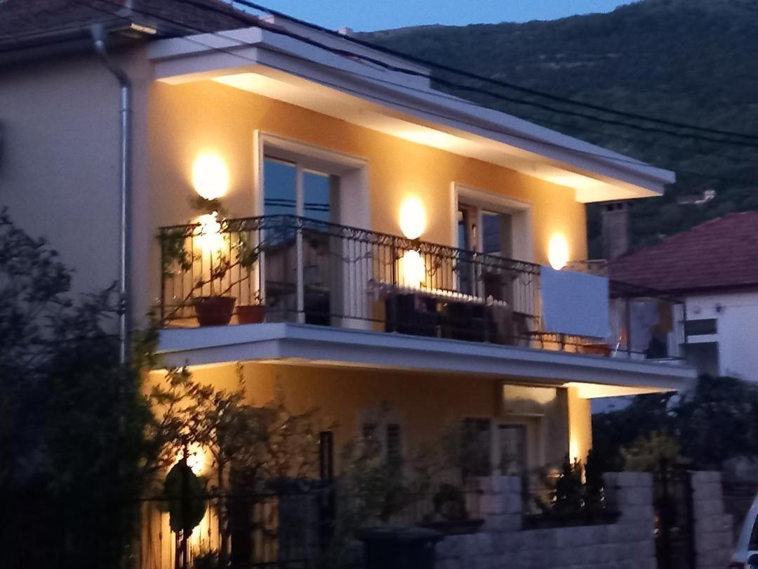 Apartment Edita Τίβατ Εξωτερικό φωτογραφία